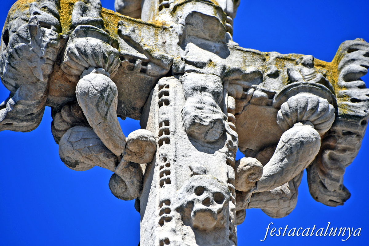 Creu del Bullidor de Barbens ***