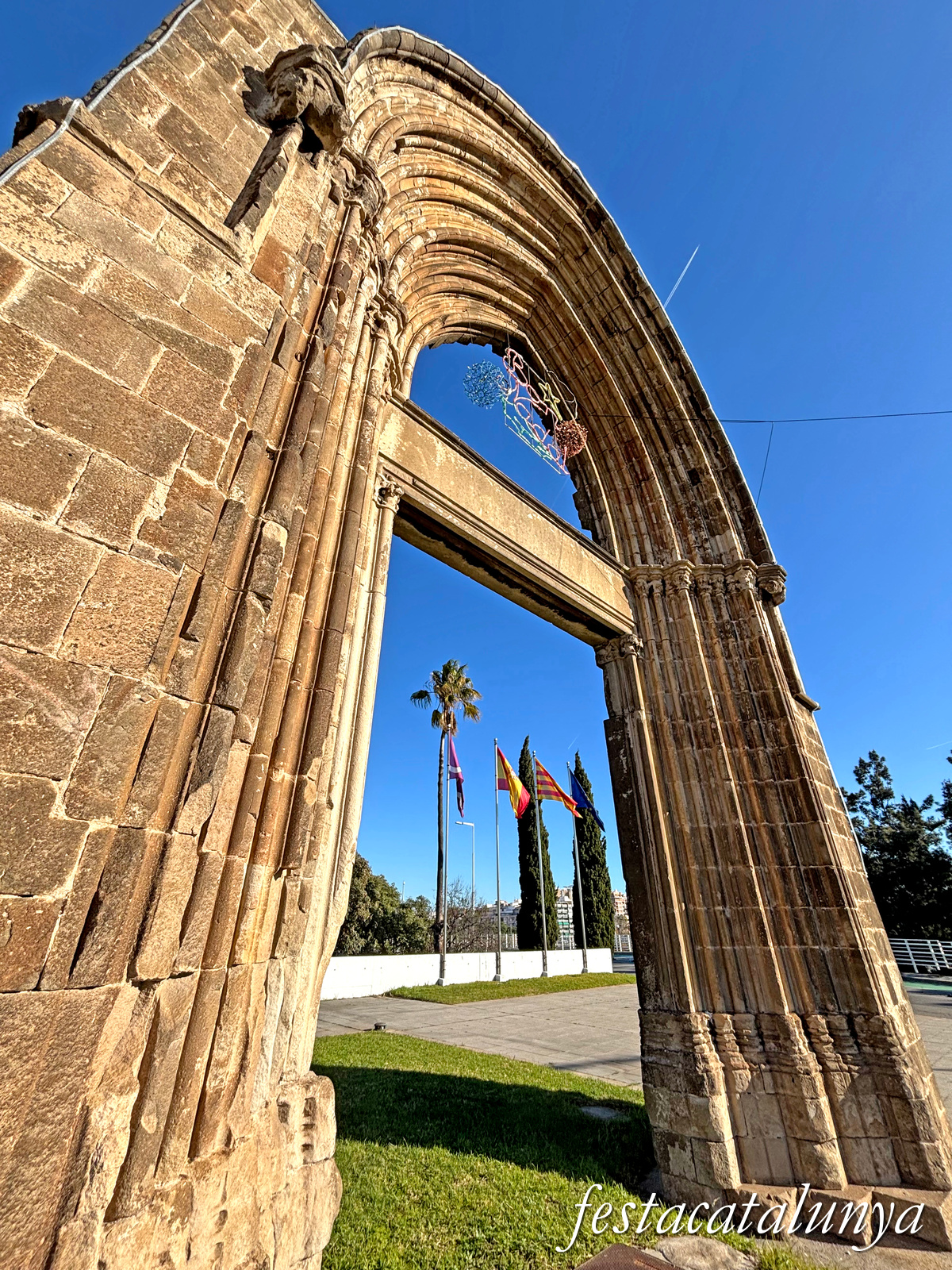 Sant Adrià de Besòs - Arc gòtic