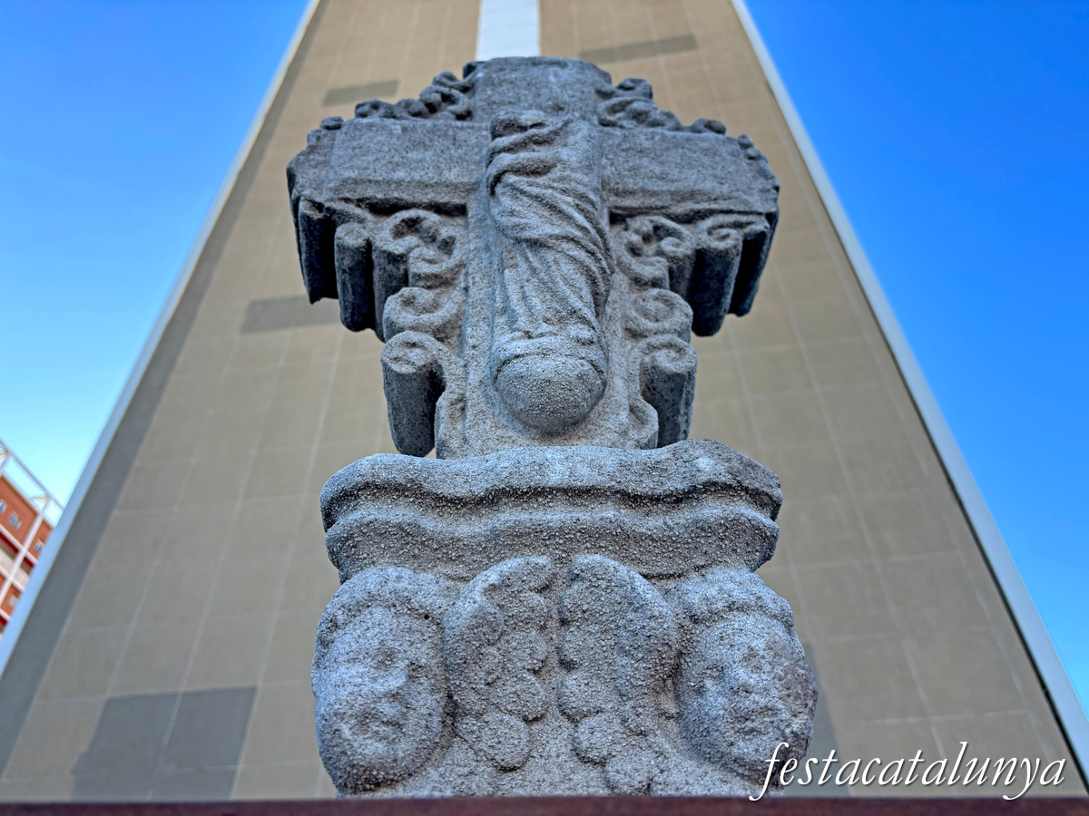 Sant Adrià de Besòs - Creu de terme entre Sant Adrià de Besòs i Barcelona 