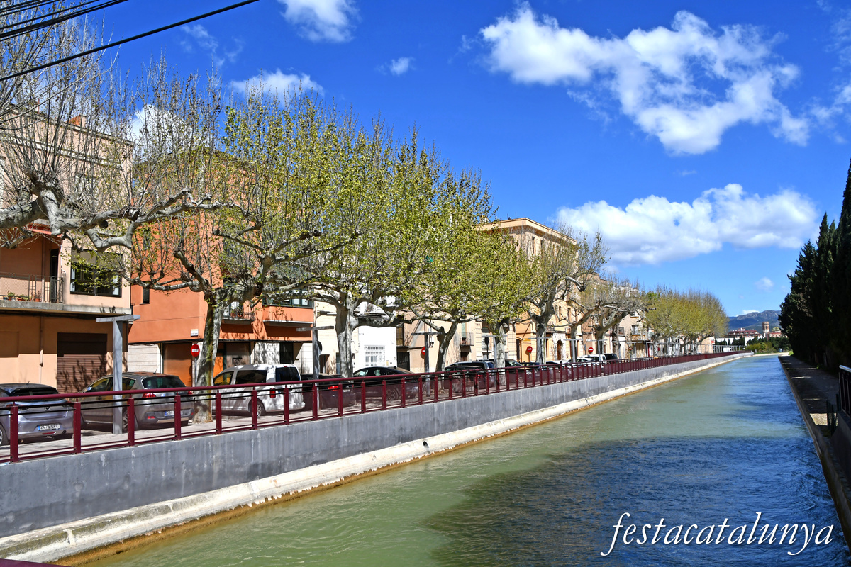 Roquetes - Canal de la dreta de l'Ebre al seu pas per Roquetes 
