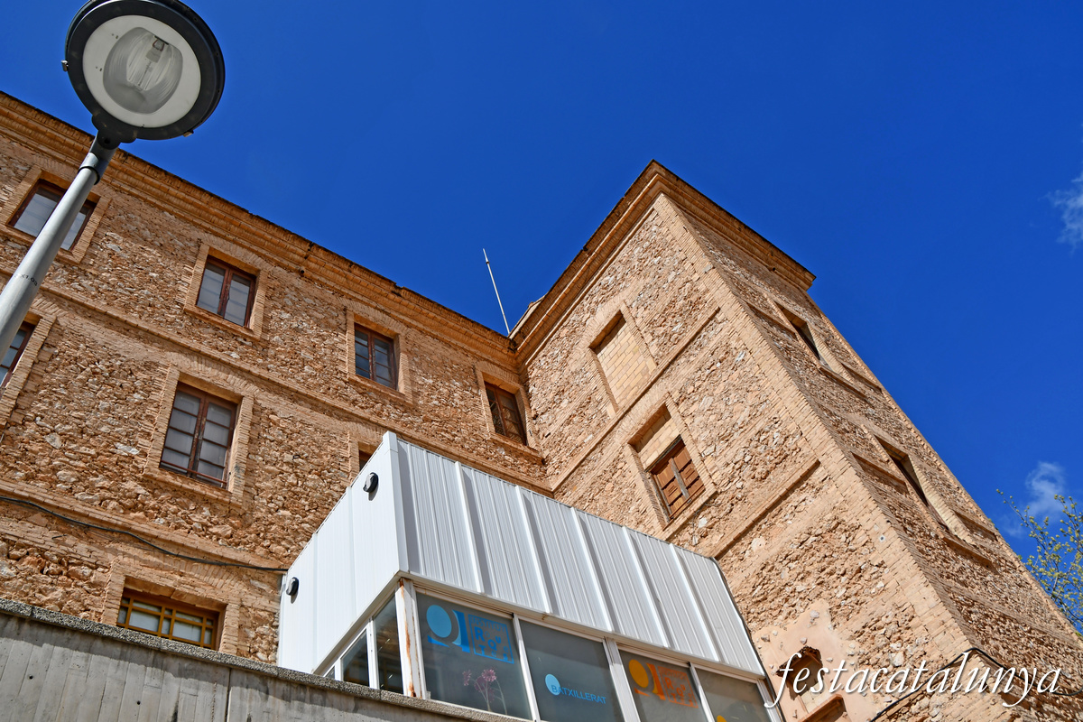 Roquetes - Col·legi de Sant Josep i Laboratori Químic de l'Ebre 