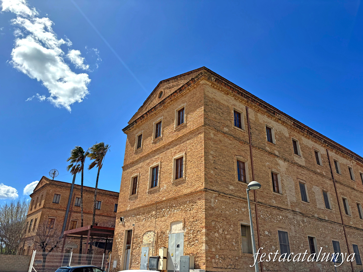 Roquetes - Col·legi de Sant Josep i Laboratori Químic de l'Ebre 
