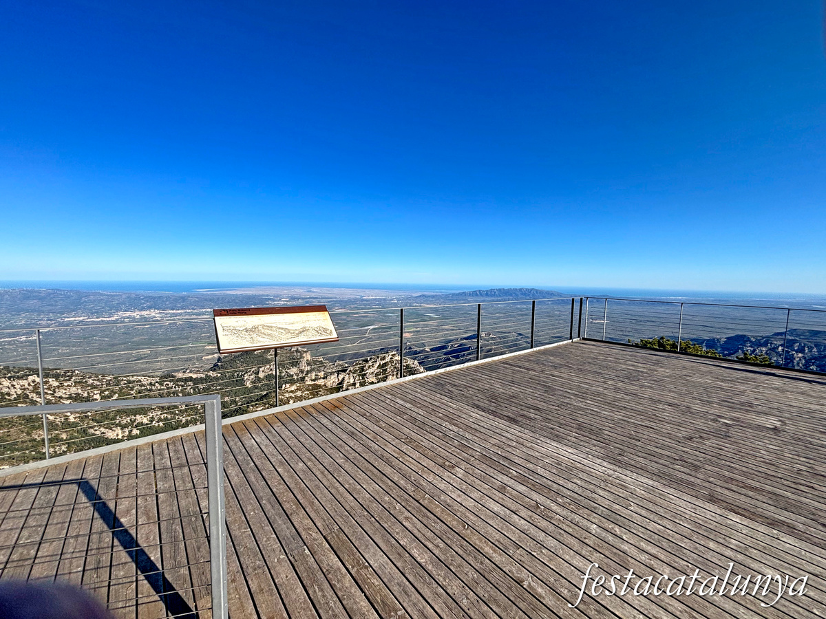 Roquetes - Mirador del cim de Caro 