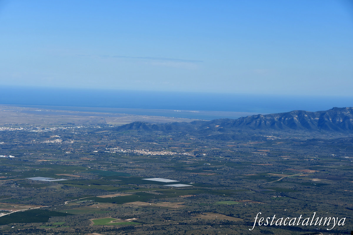 Roquetes - Mirador del cim de Caro 