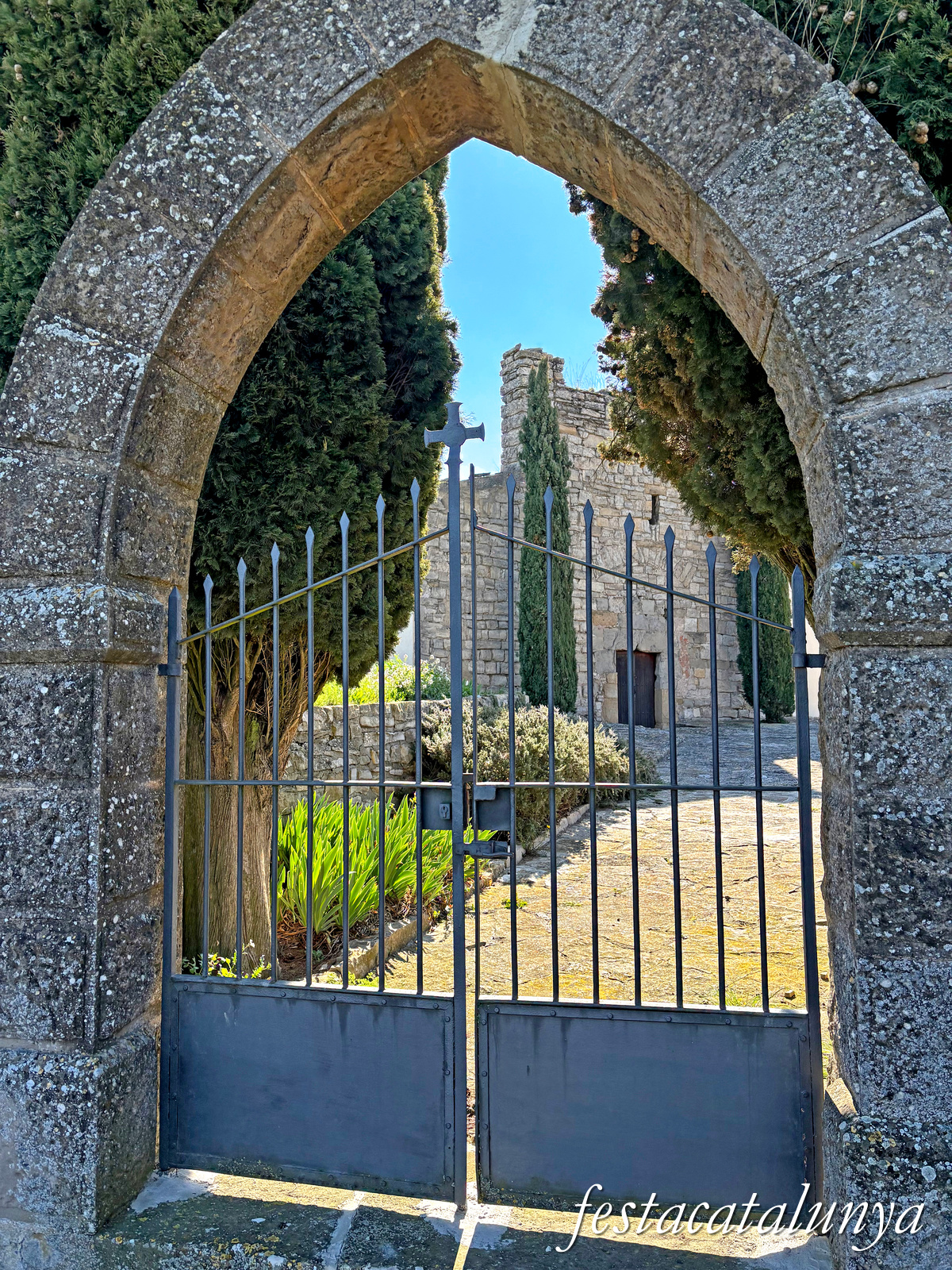 Església romànica de Sant Pere de Mirambell