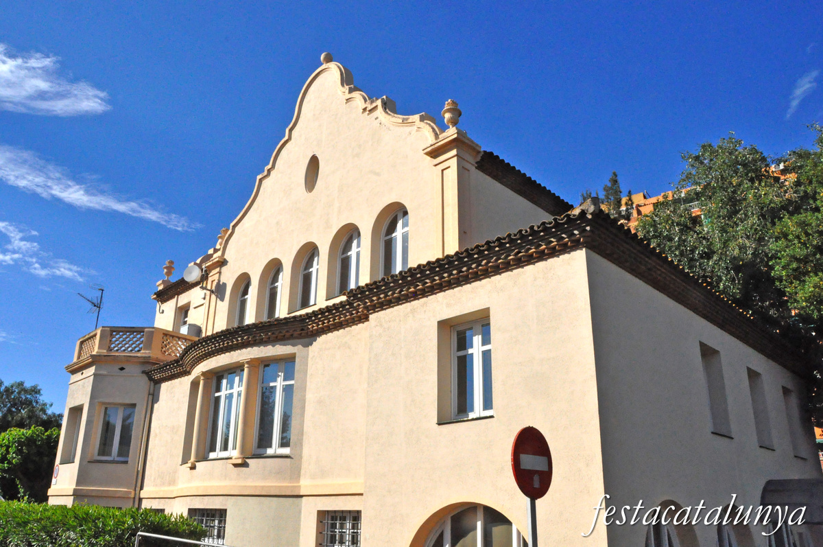 Ripollet - Ajuntament de Ripollet a can Masachs