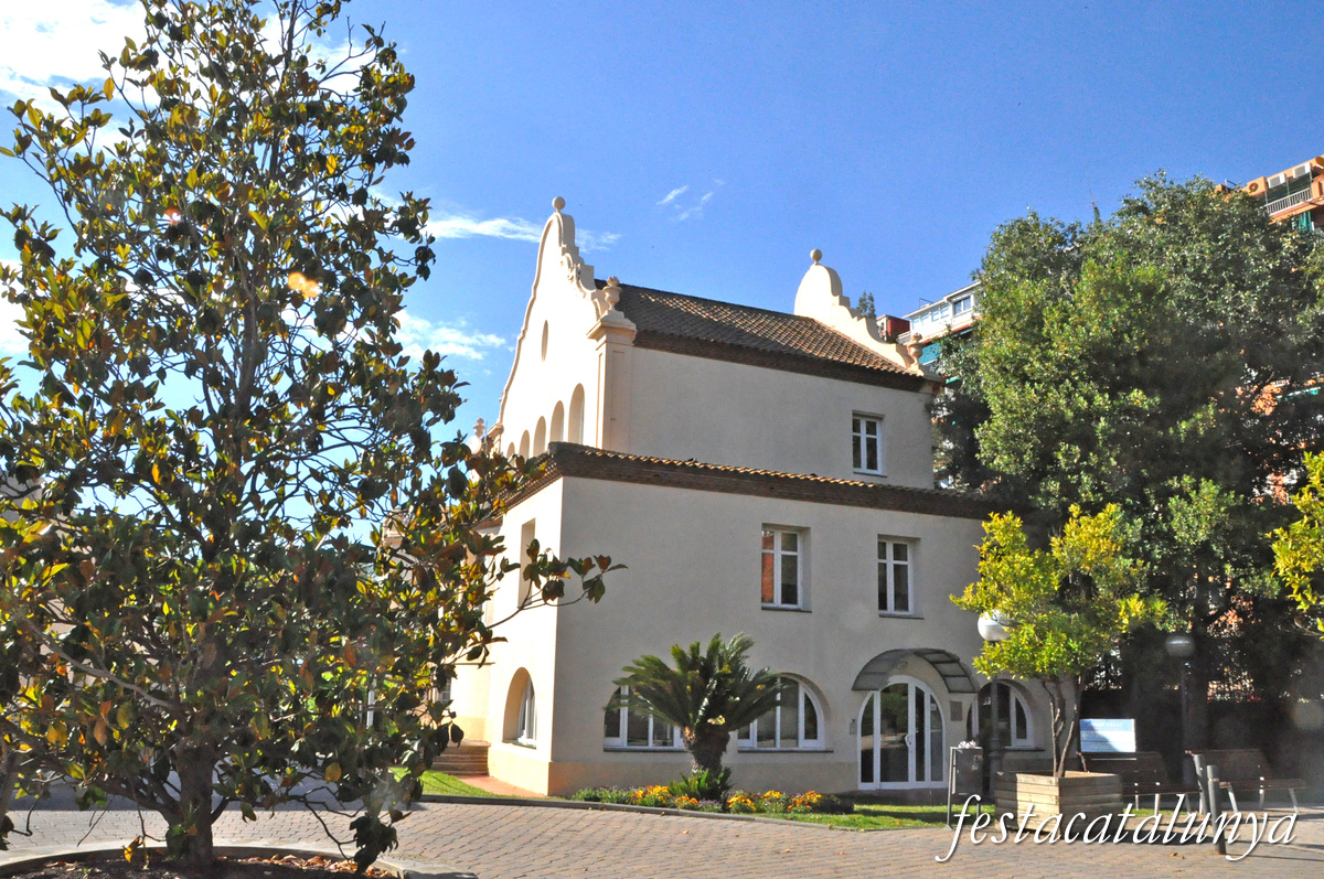 Ripollet - Ajuntament de Ripollet a can Masachs 