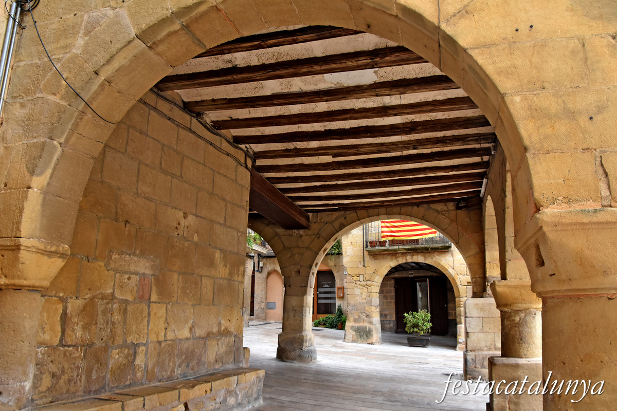 Horta de Sant Joan - Plaça de l'Església 