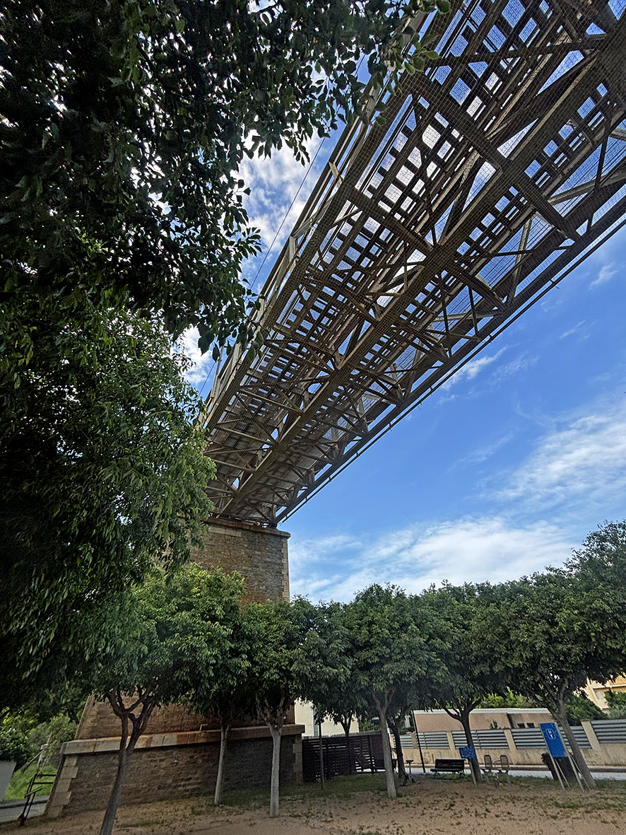 Pont del ferrocarril de Gustave Eiffel a Colera ***