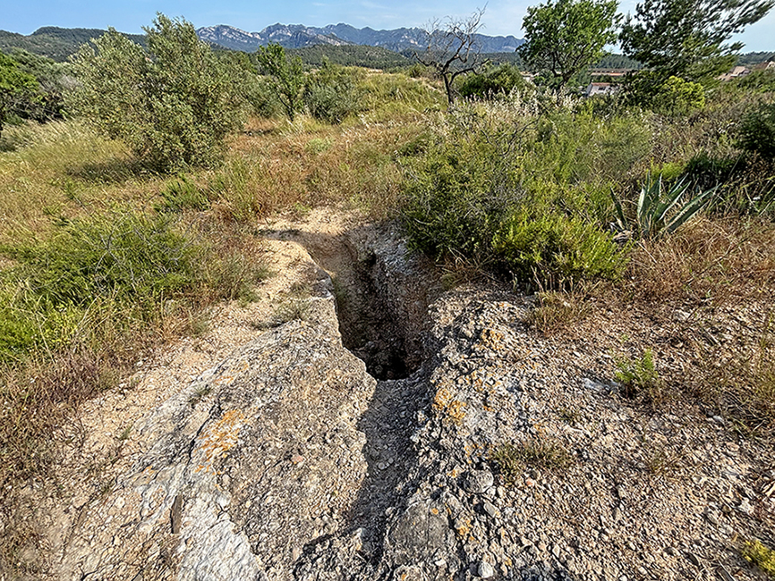 Conjunt defensiu de la Bassa del Pinell de Brai