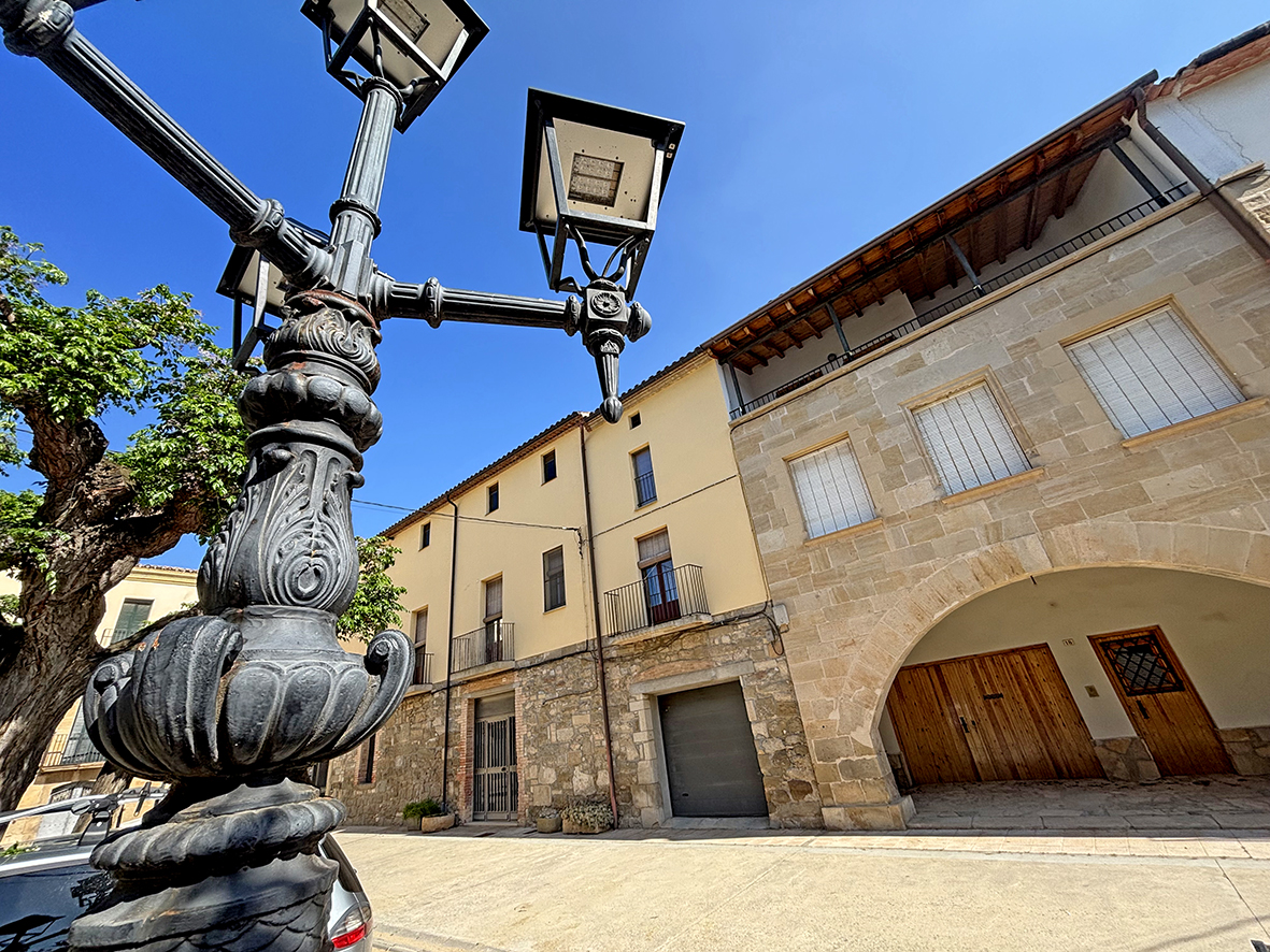 Plaça de la Vellesa a Ivars d'Urgell