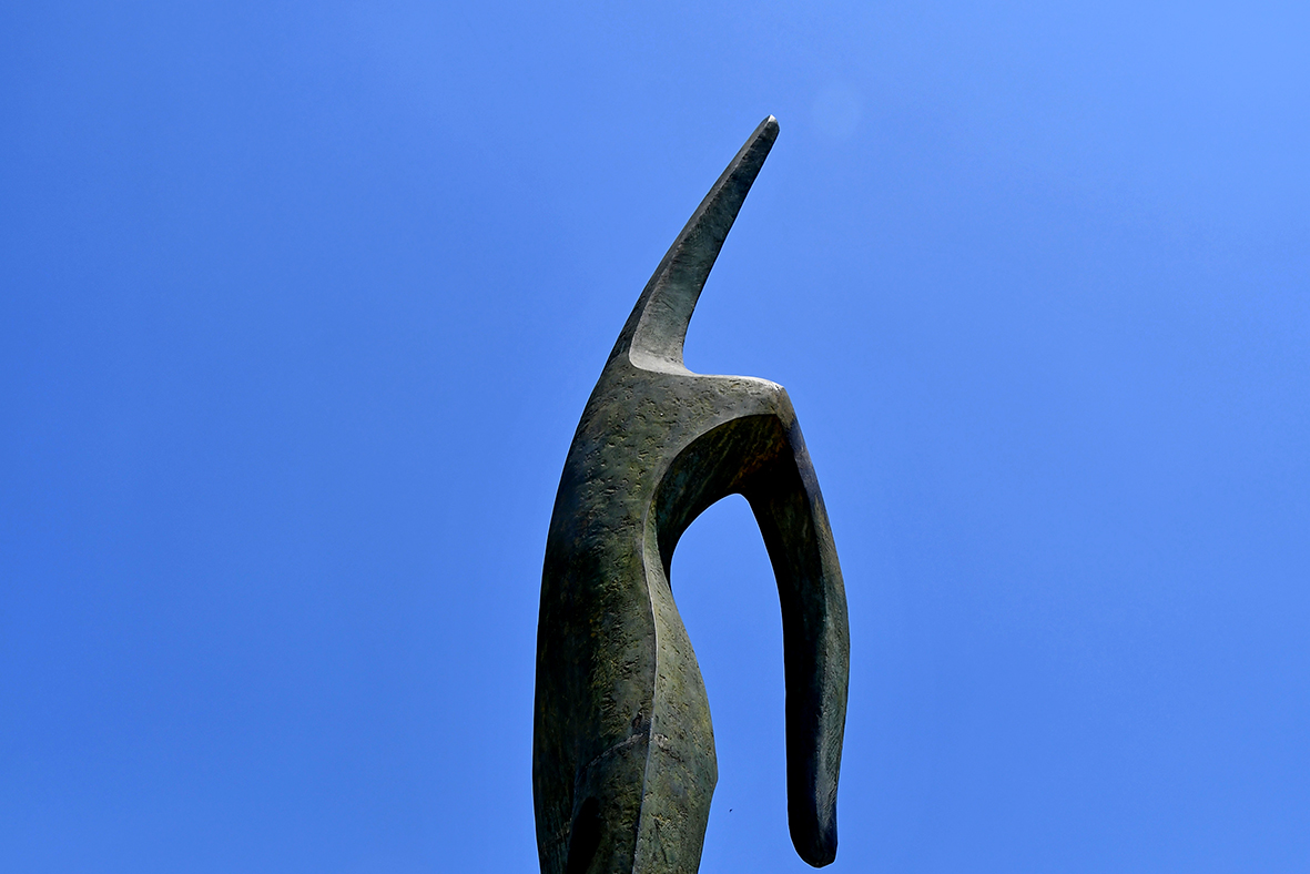 Escultura Dansa esportiva d'Antoni Boleda Ribalta a Monistrol de Calders
