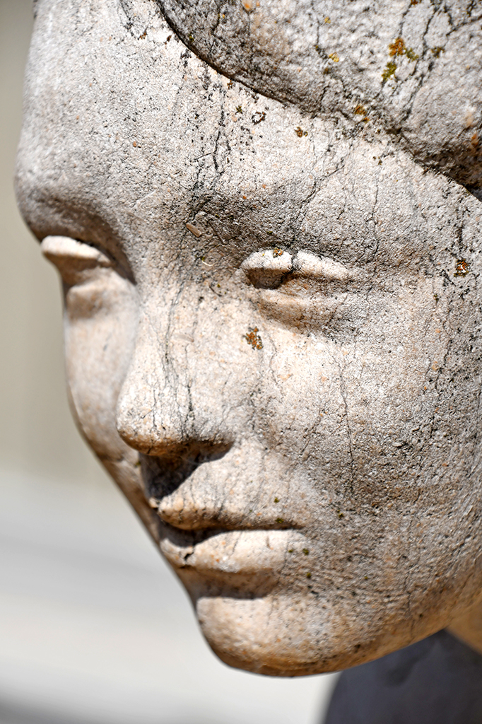 Escultura Joventut de Margarida Sans i Jordi a Monistrol de Calders