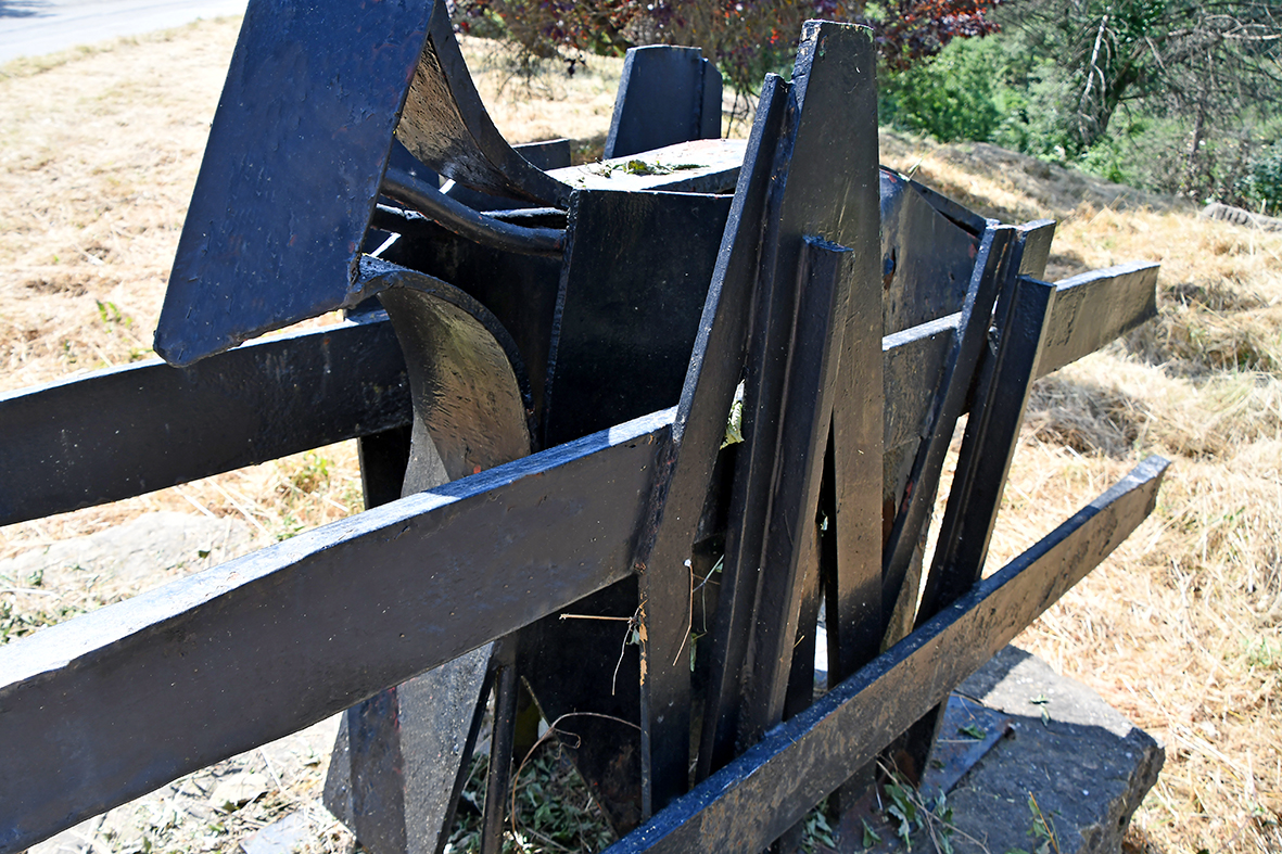 Escultura La Trampa de Charles Henry Collet Colomb a Monistrol de Calders