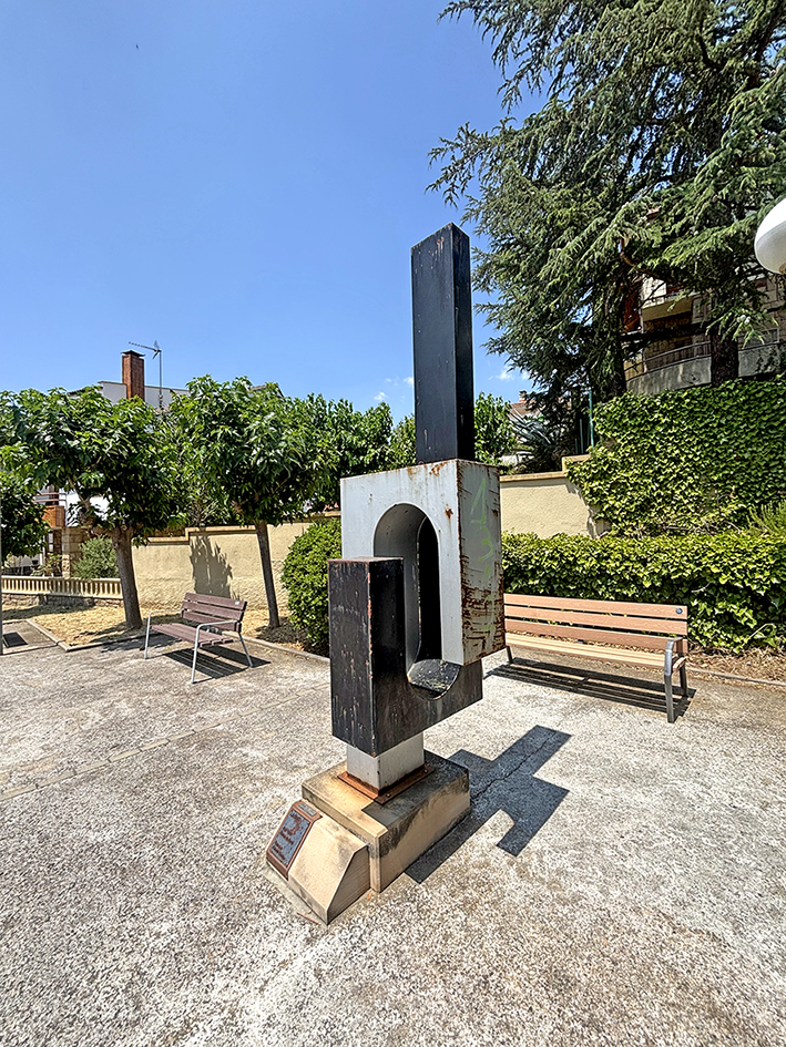 Escultura La Unió de Francesc Colomé i Garrigó a Monistrol de Calders