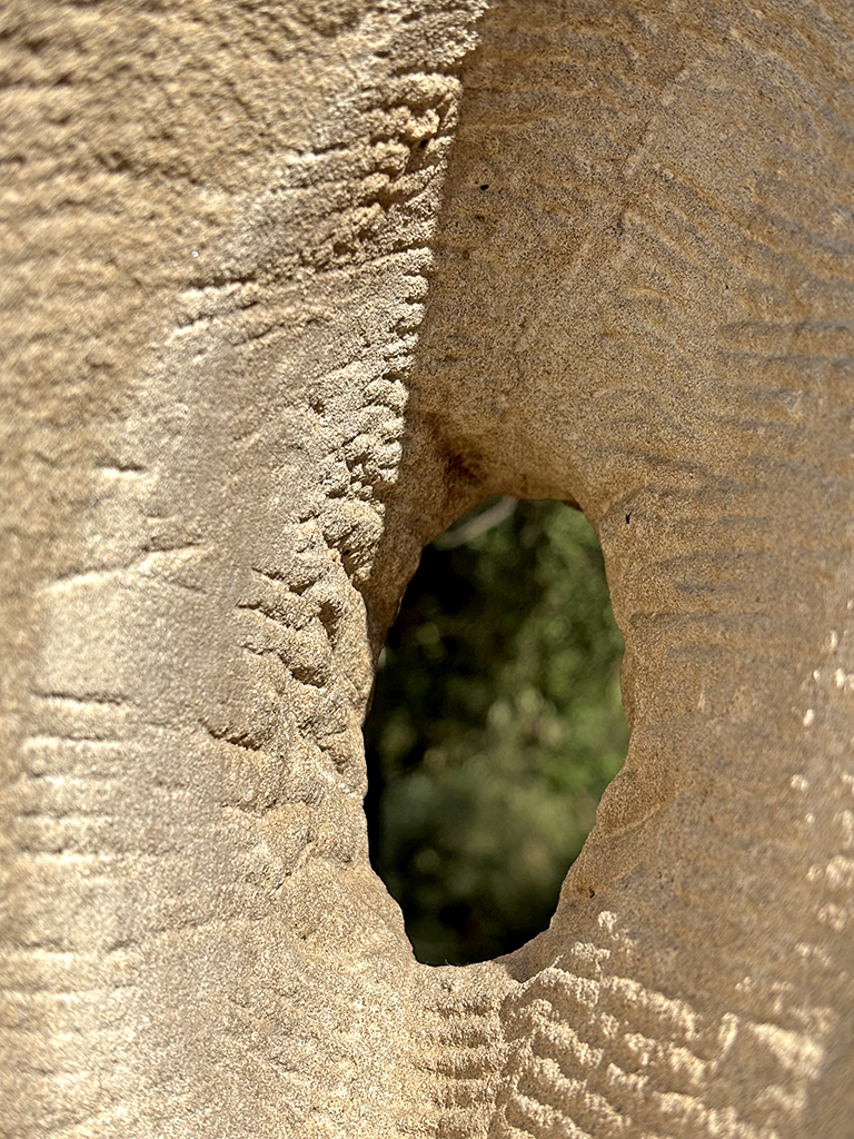 Escultura Música i vent de Charles Henry Collet Colomb a Monistrol de Calders