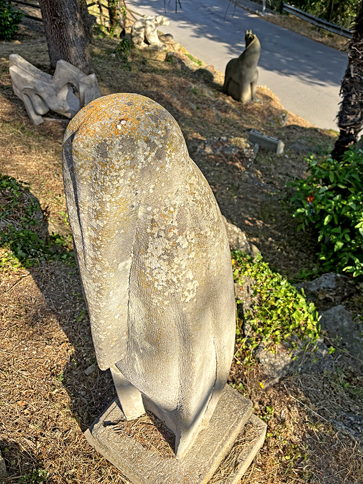 Escultura Pingüí de Josep Sobrado Balboa a Monistrol de Calders