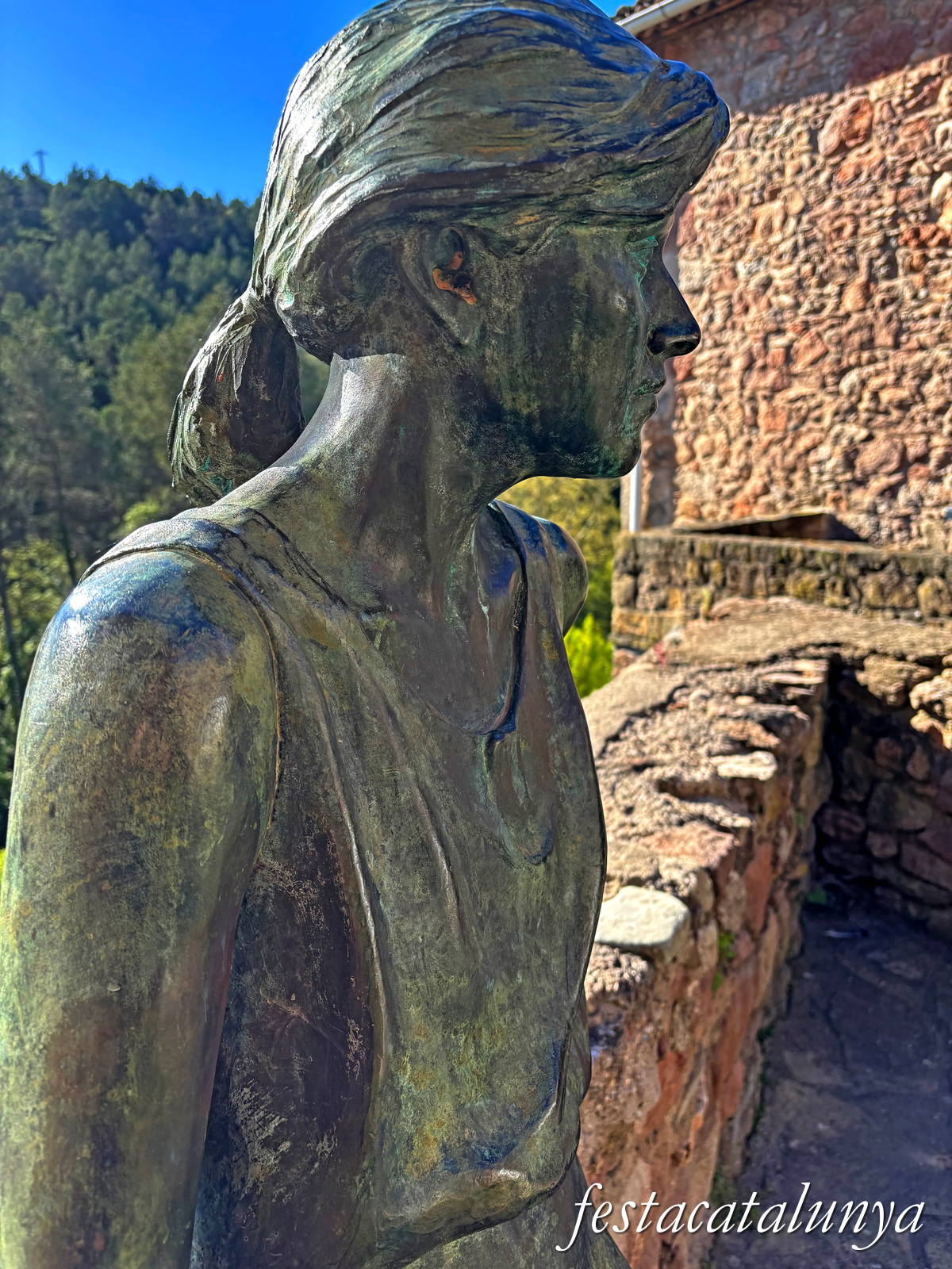 Rajadell - Noia de la Plaça