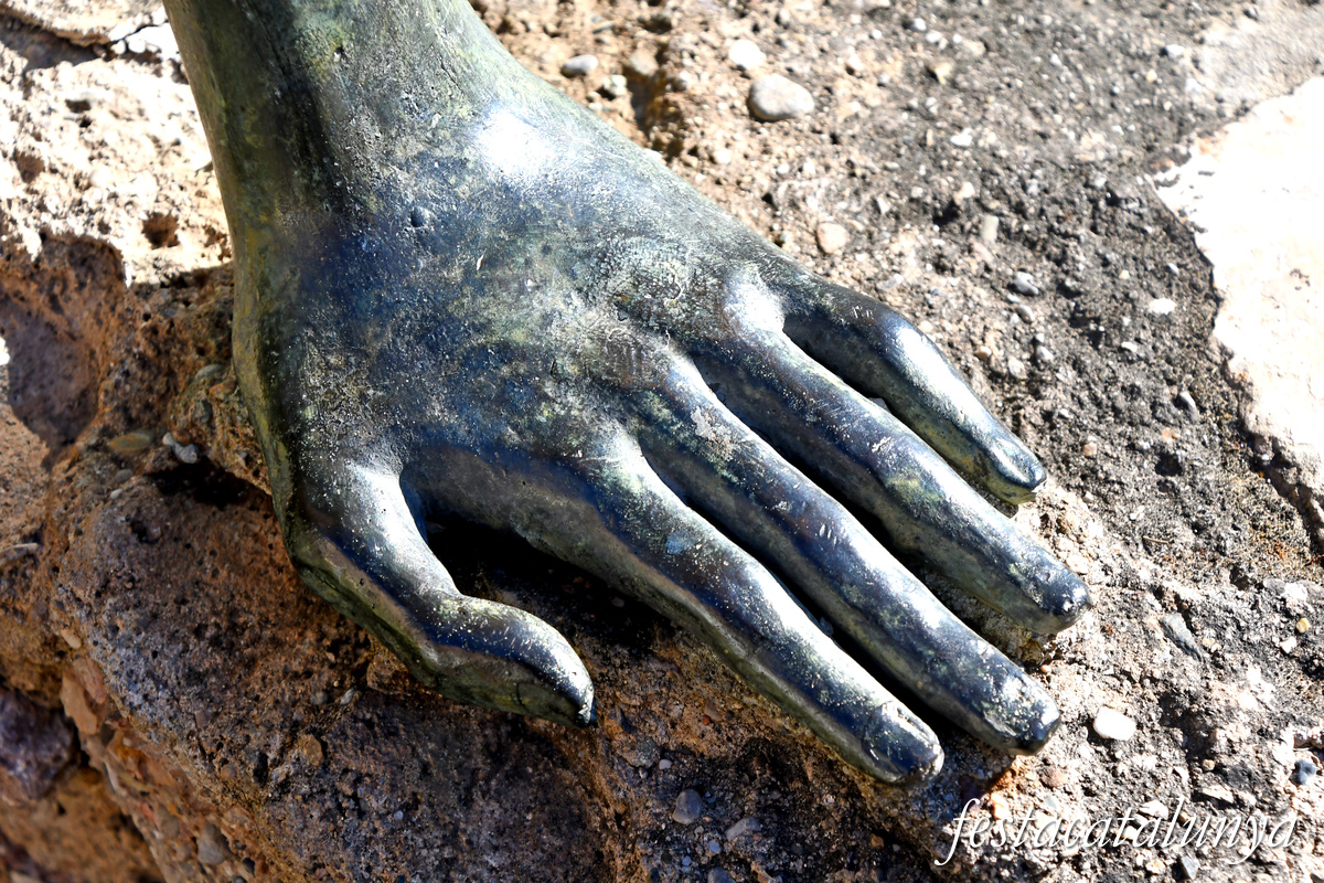 Rajadell - Noia de la Plaça 