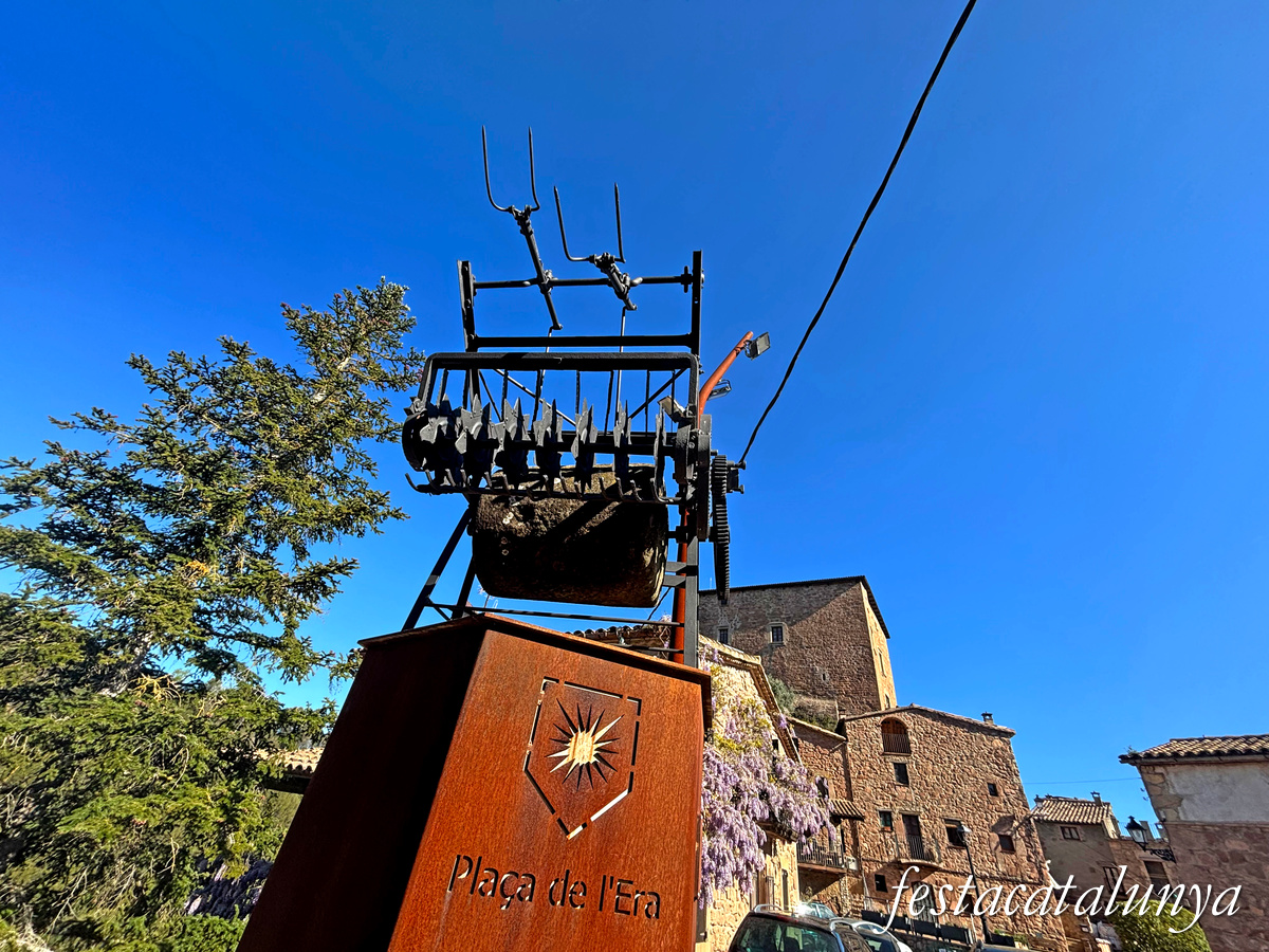 Rajadell - Monument 1 d'Octubre 