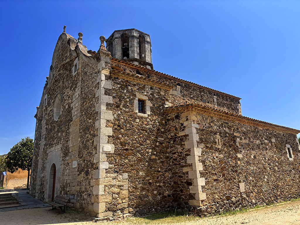 Llambilles - Església parroquial de Sant Cristòfol de Llambilles