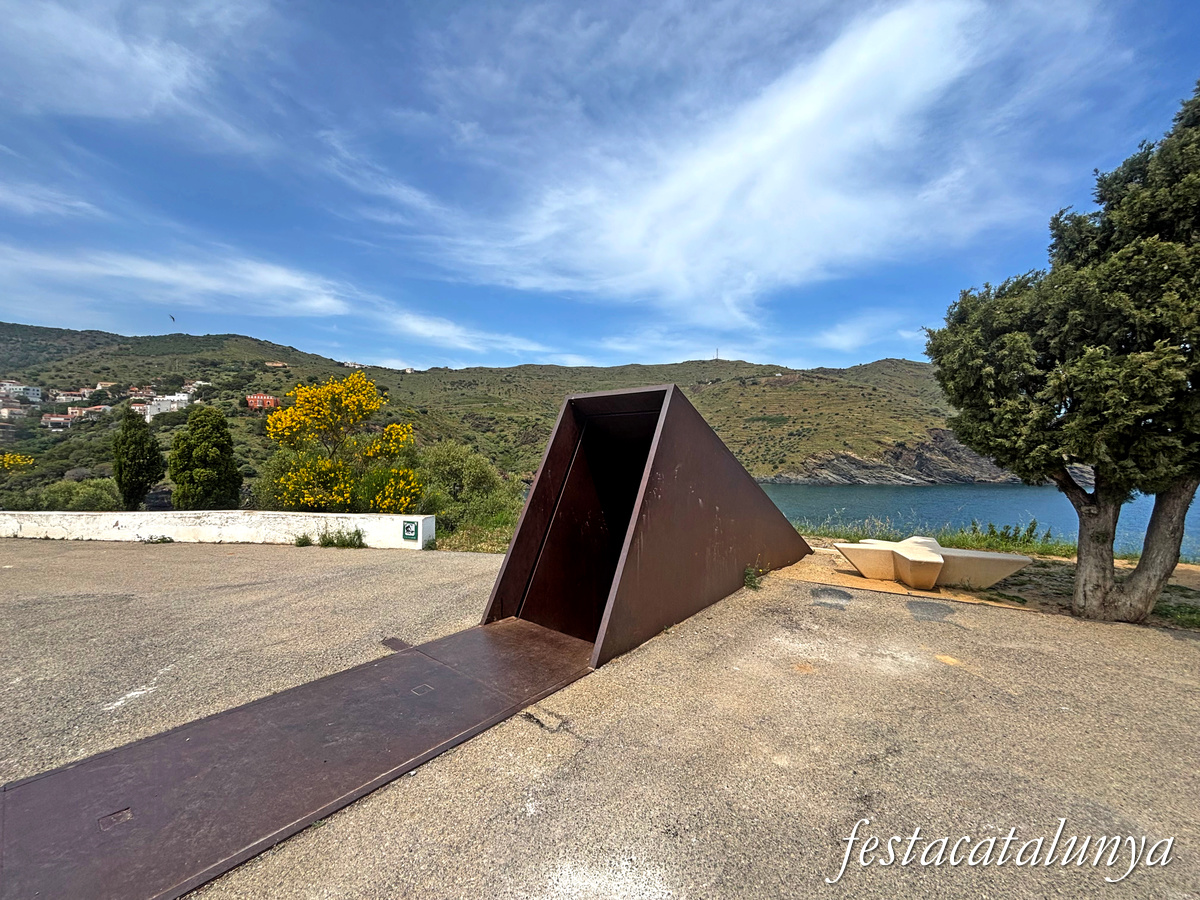 Portbou - Memorial Passatges a Walter Benjamin 