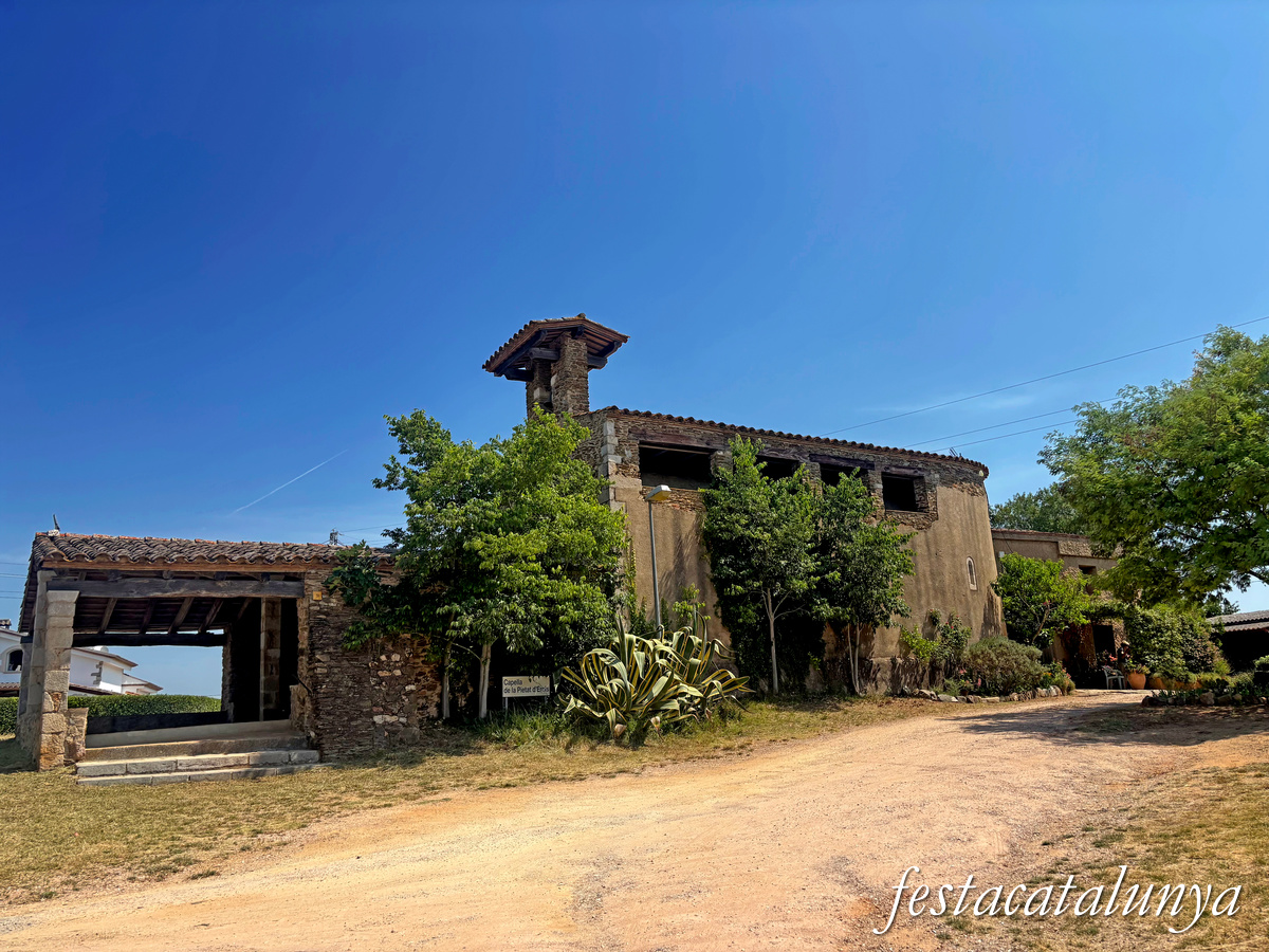 Llambilles - Capella de la Mare de Déu de la Pietat a Erols 