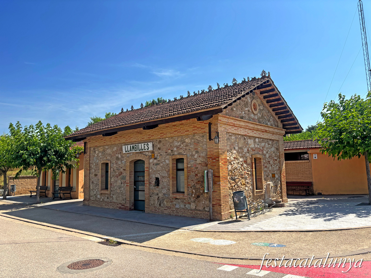 Llambilles - Estació del Carrilet a l'actual Ruta del Carrilet