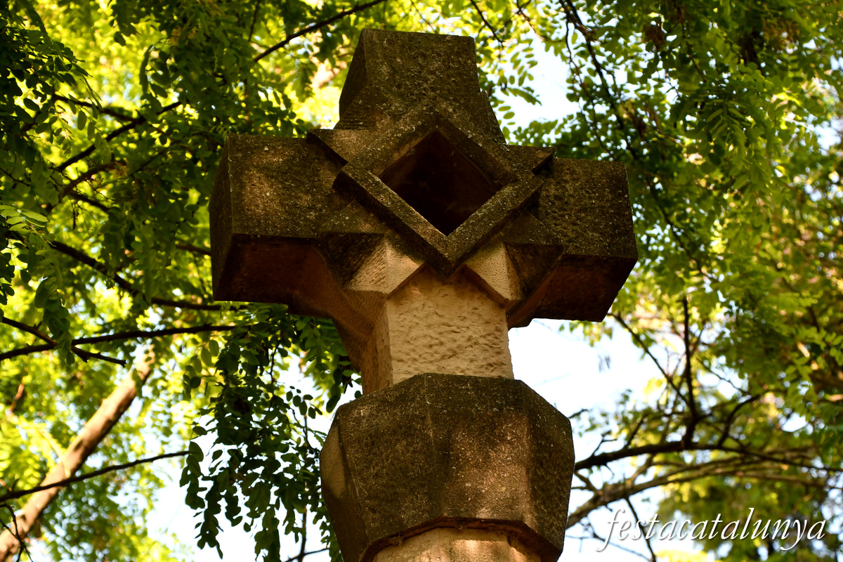 Ivars d'Urgell - Ermita de la Mare de Déu d'Horta - Creu 