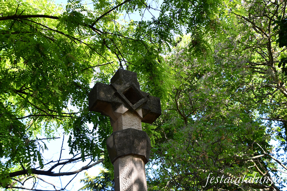 Ivars d'Urgell - Ermita de la Mare de Déu d'Horta - Creu 