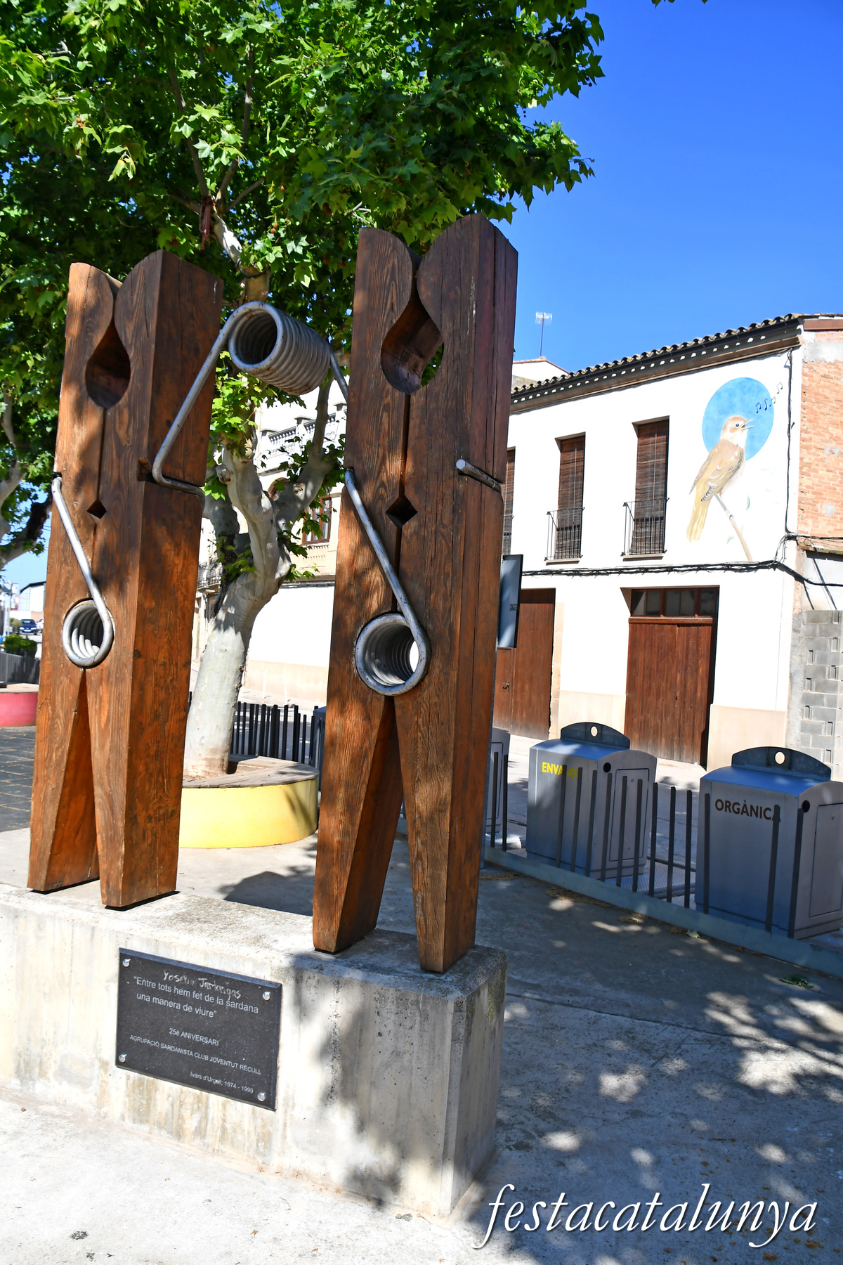 Ivars d'Urgell - Monument a la Sardana