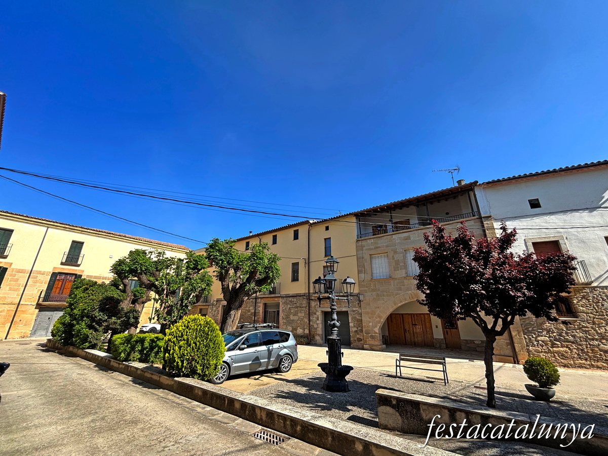 Ivars d'Urgell - Plaça de la Vellesa