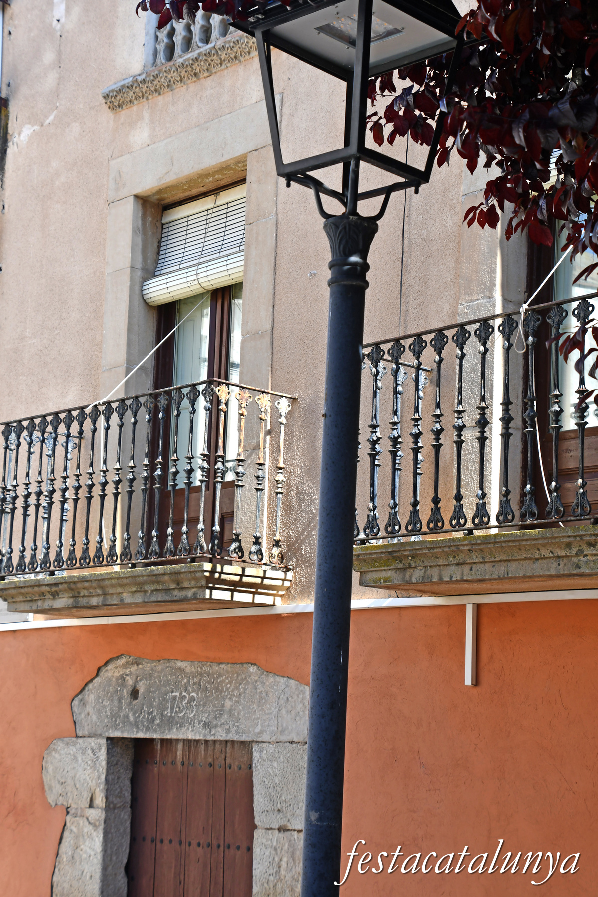 Ivars d'Urgell - Plaça del Doctor Segarra - Casa Pare Irineu Segarra 
