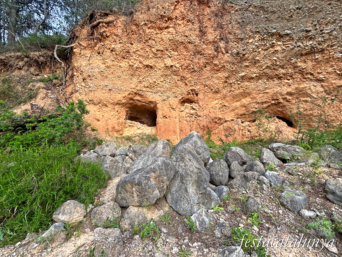 Pinell de Brai - Mines de terra refractària