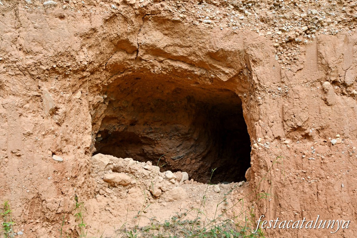 Pinell de Brai - Mines de terra refractària 