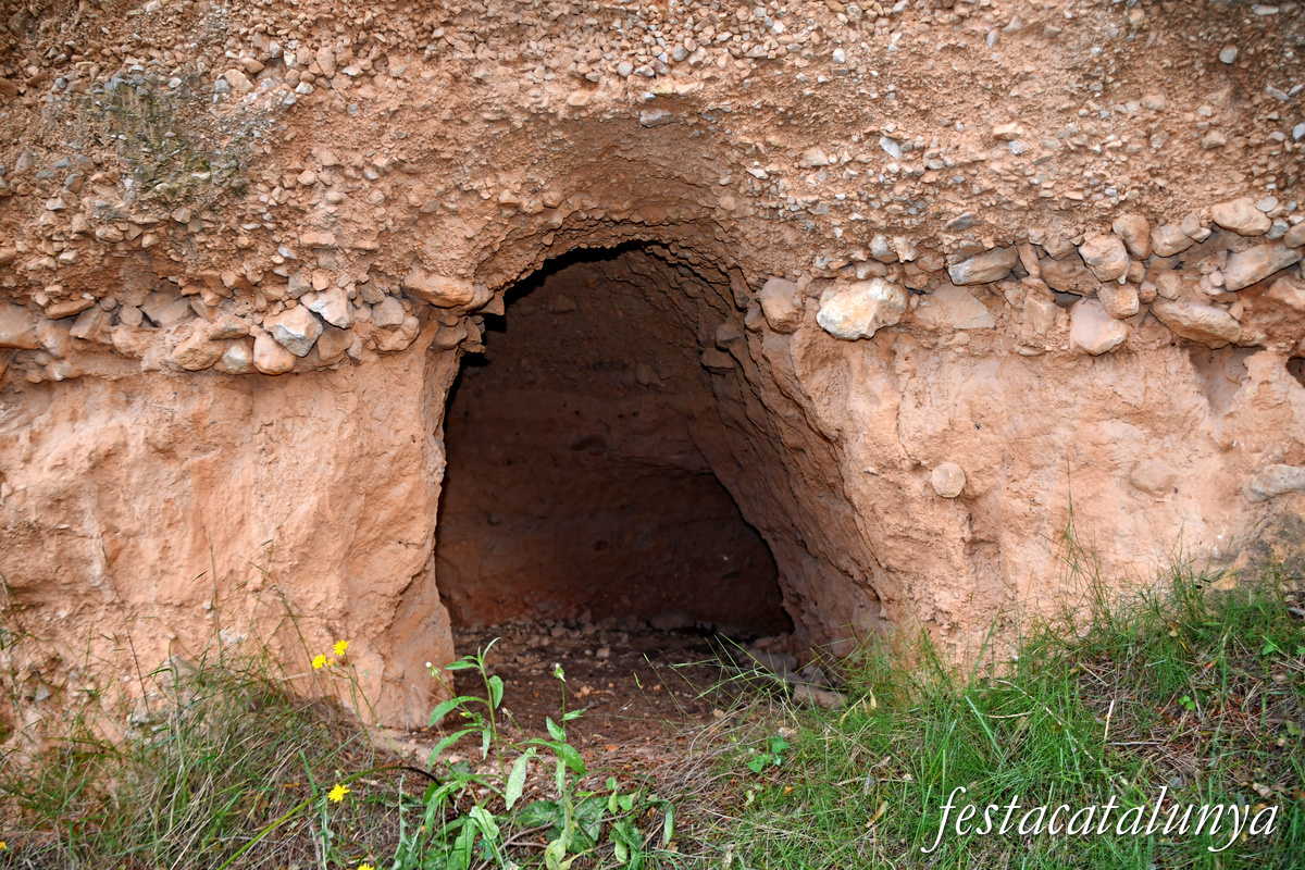 Pinell de Brai - Mines de terra refractària 