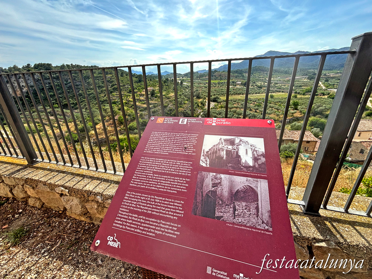 Pinell de Brai - Espais de la Batalla de l'Ebre - Les cases caigudes 