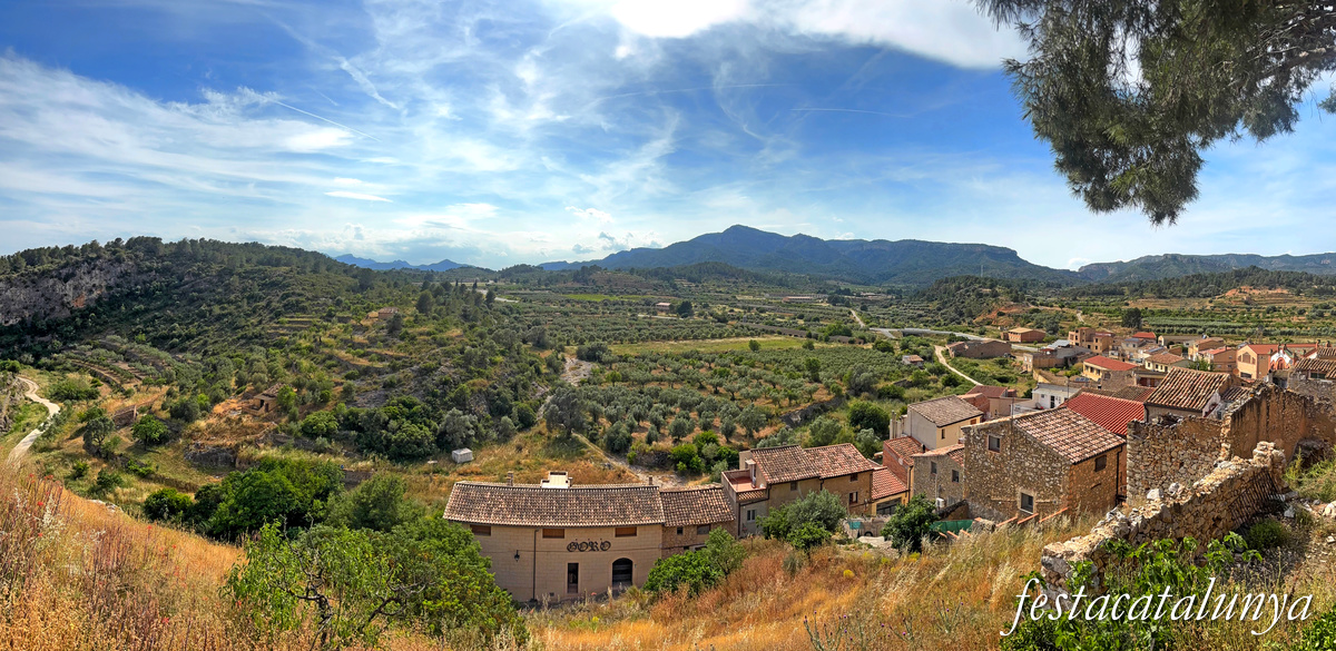 Pinell de Brai - Espais de la Batalla de l'Ebre - Les cases caigudes 