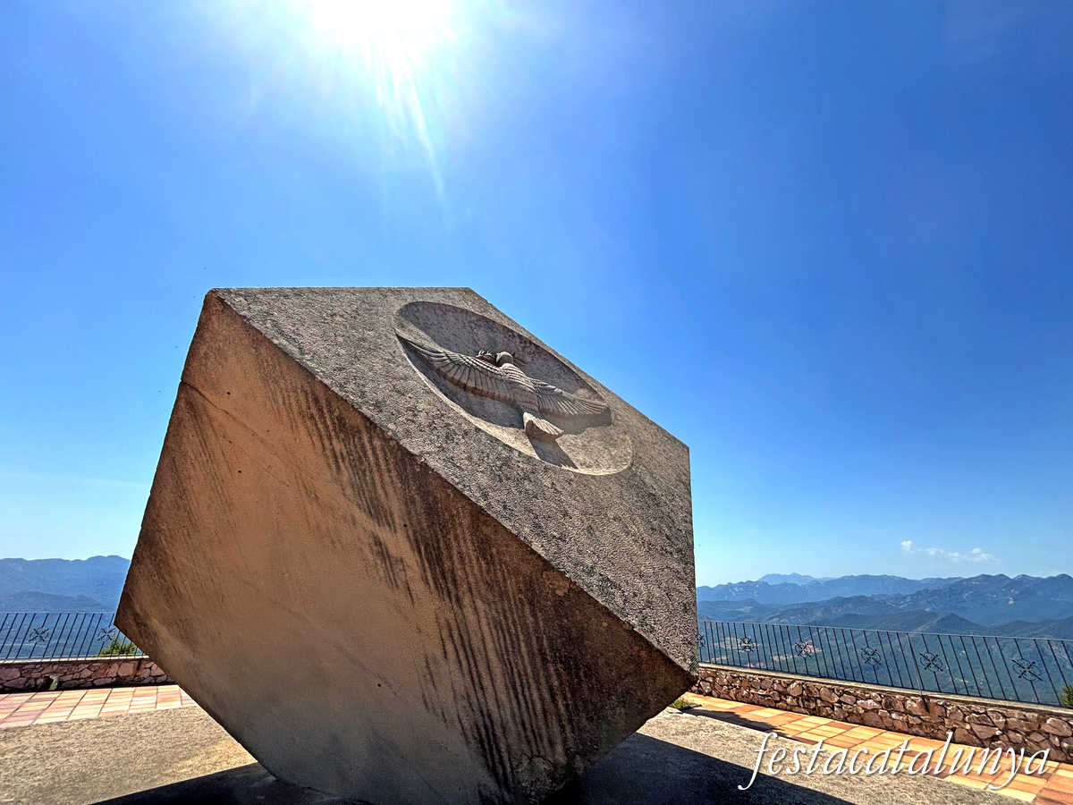 Pinell de Brai - Espais de la Batalla de l'Ebre - Mirador de la serra de Pàndols de la Punta Alta a la cota 705 