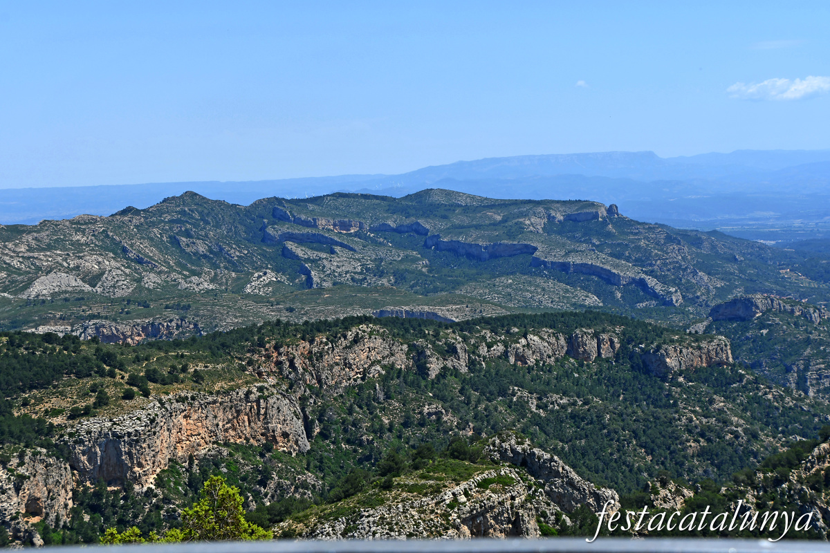 Pinell de Brai - Espais de la Batalla de l'Ebre - Mirador de la serra de Pàndols de la Punta Alta a la cota 705