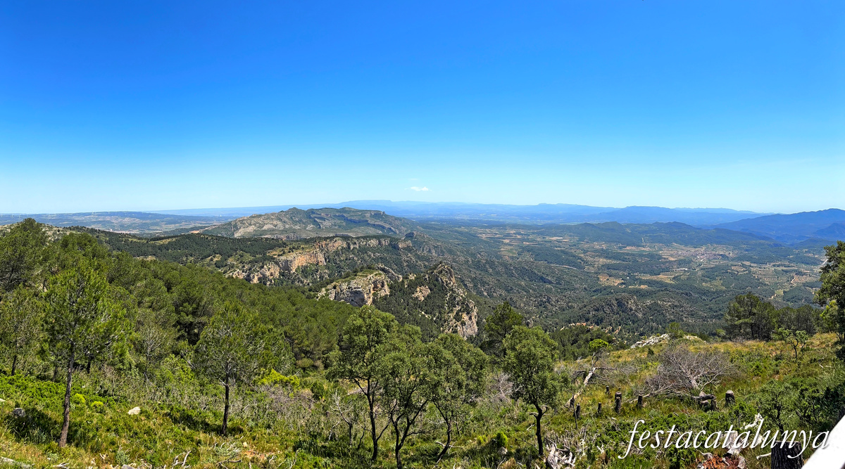 Pinell de Brai - Espais de la Batalla de l'Ebre - Mirador de la serra de Pàndols de la Punta Alta a la cota 705 
