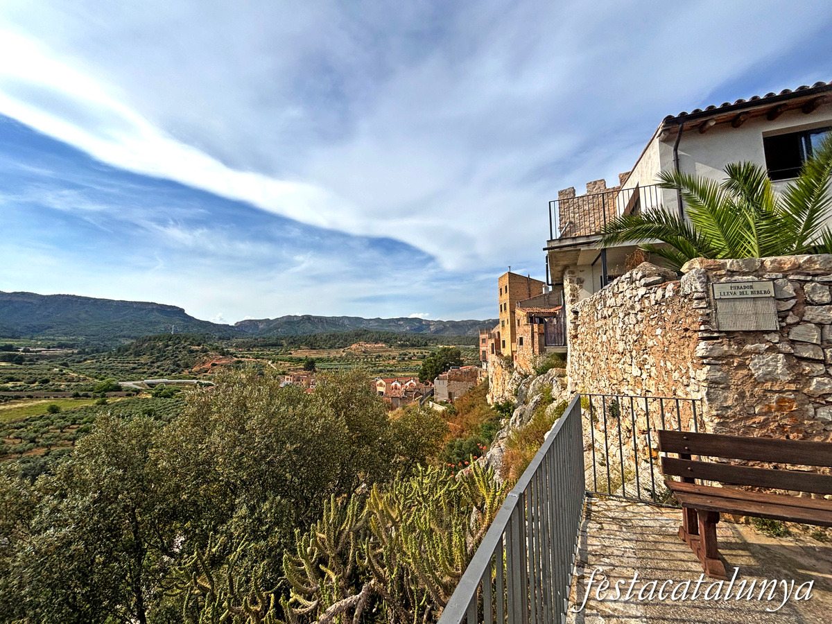 Pinell de Brai - Mirador de la lleva del biberó sobre el torrent del Pinell