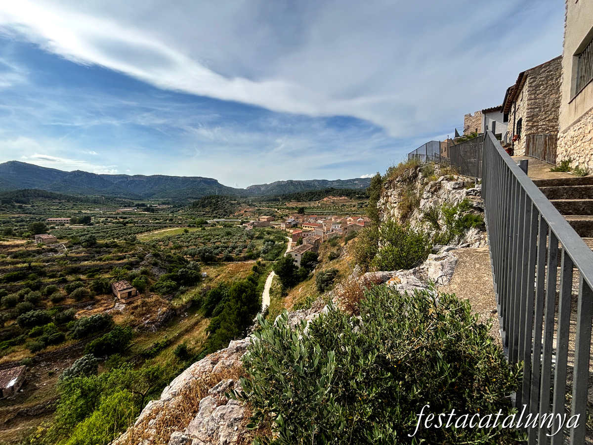 Pinell de Brai - Mirador de la lleva del biberó sobre el torrent del Pinell 