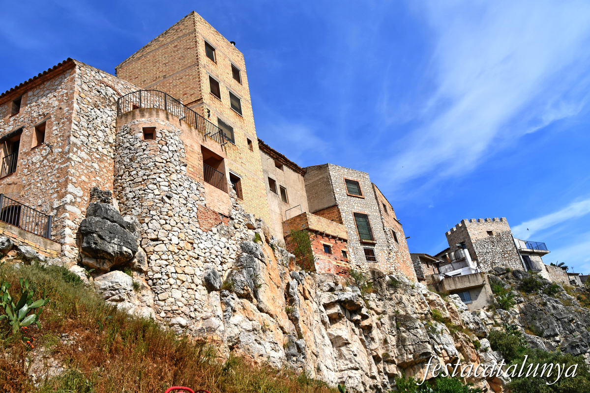 Pinell de Brai - Cases penjades 