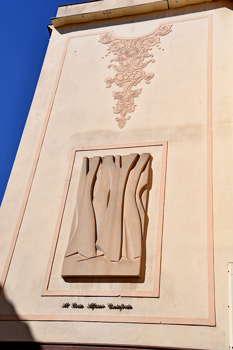 Làpida dedicada al poeta Alfonso Costafreda i Ribalta