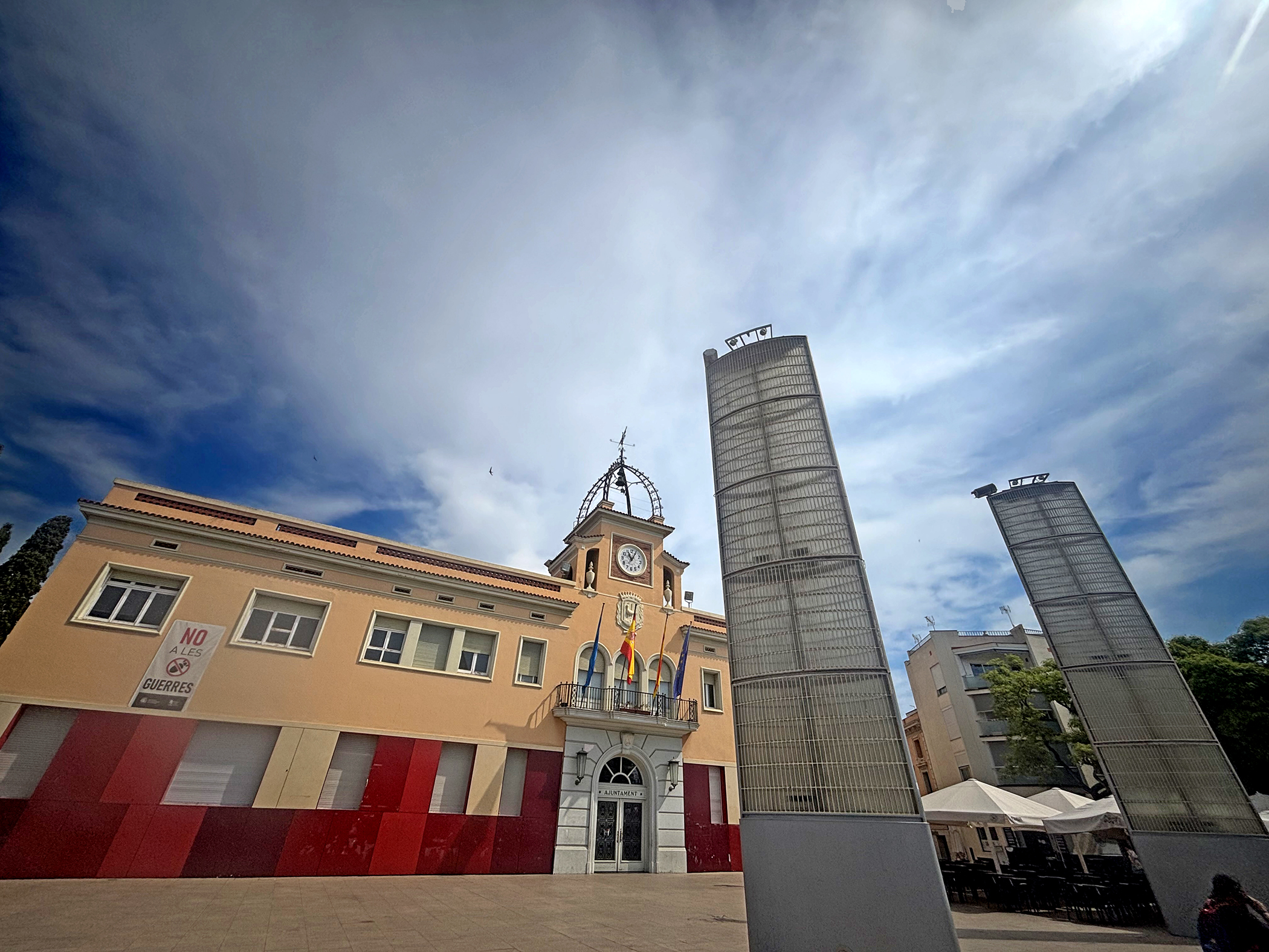 Plaça de la Vila de Santa Coloma de Gramenet i entorn ***