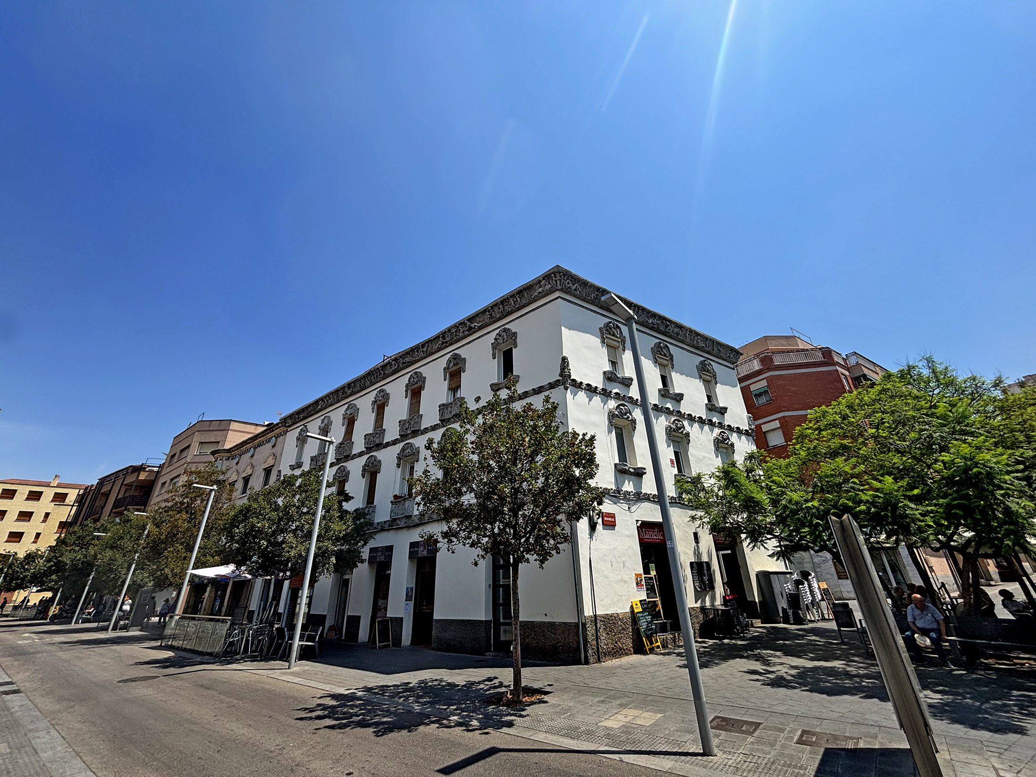Plaça d'en Manelic de Santa Coloma de Gramanet i entorn