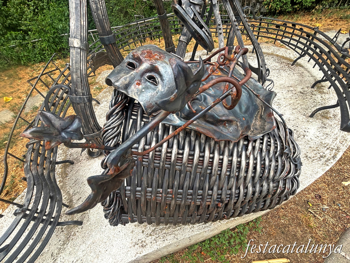Sant Esteve de Palautordera - Escultura en homenatge al Ball de Gitanes 