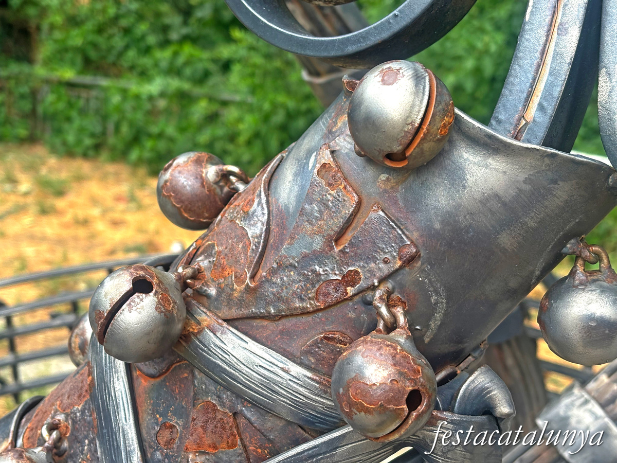 Sant Esteve de Palautordera - Escultura en homenatge al Ball de Gitanes