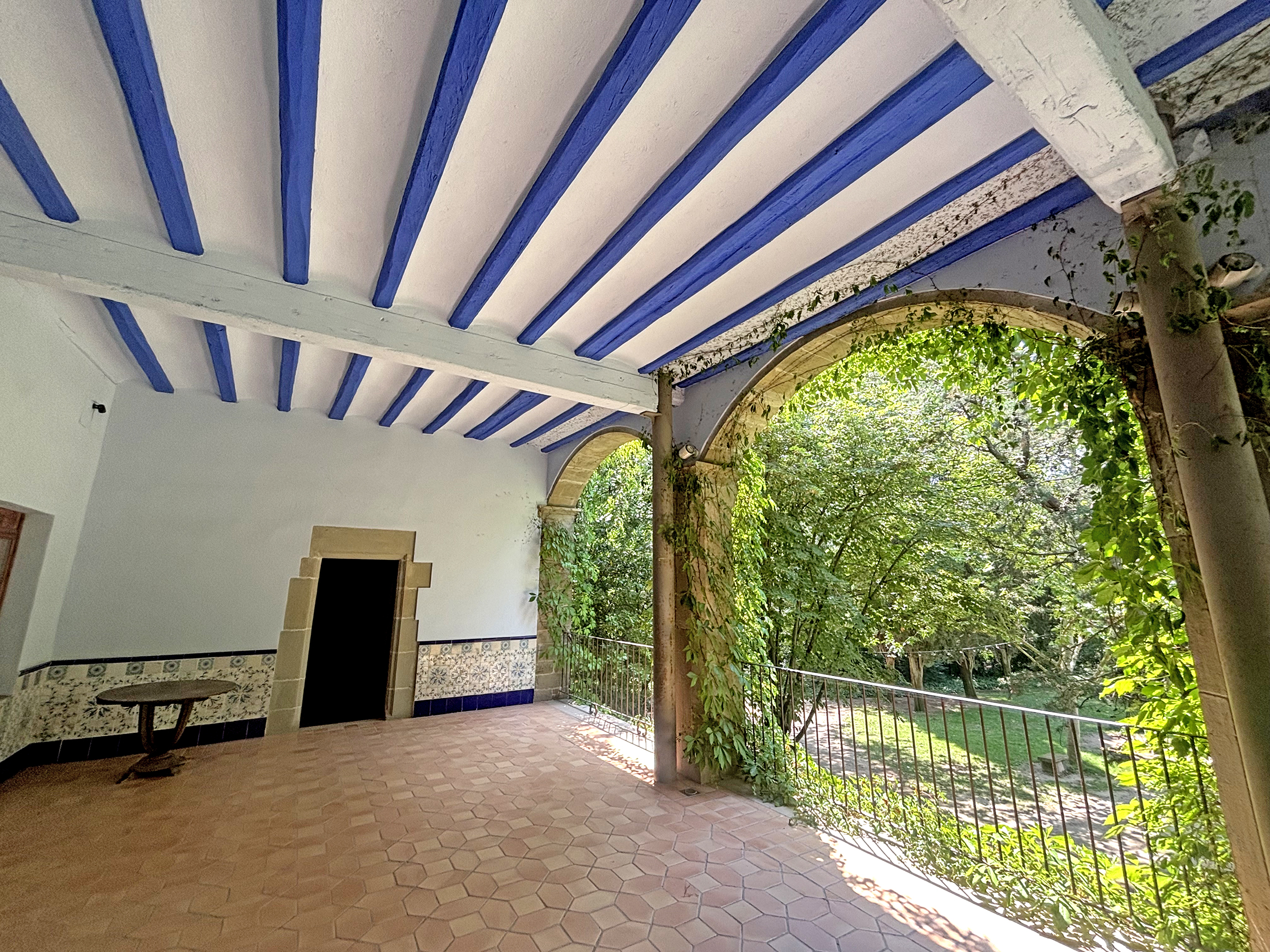 Cel·les i terrassa del monestir de Sant Benet de Bages